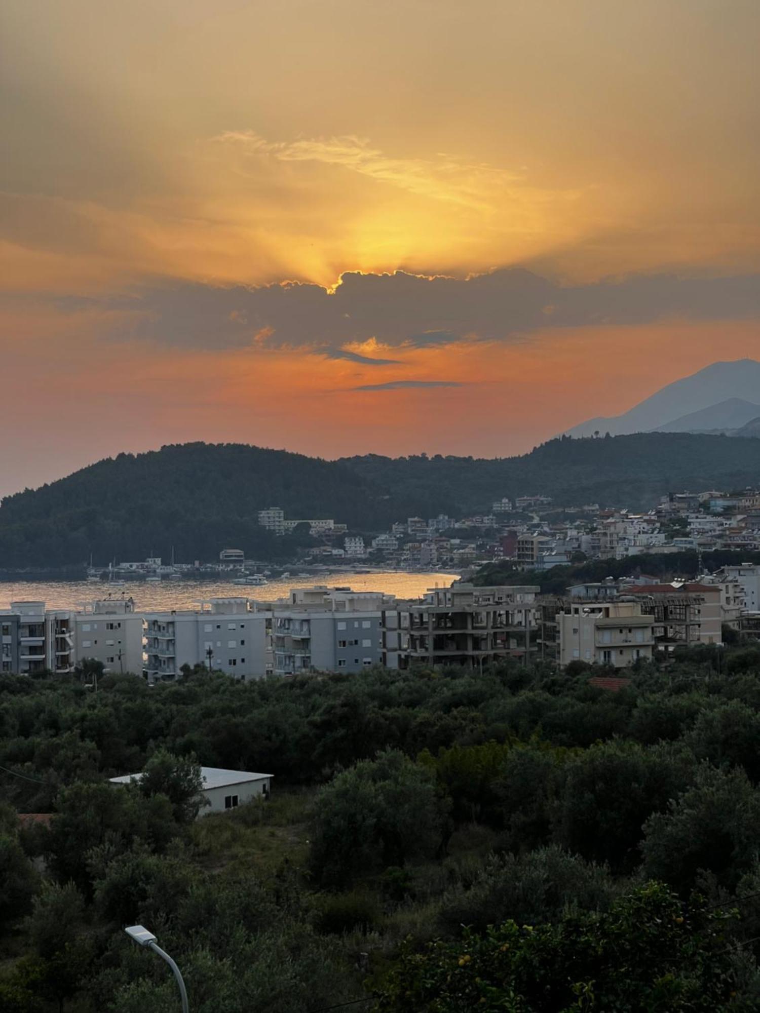 Kalesma Himare Apartment ภายนอก รูปภาพ